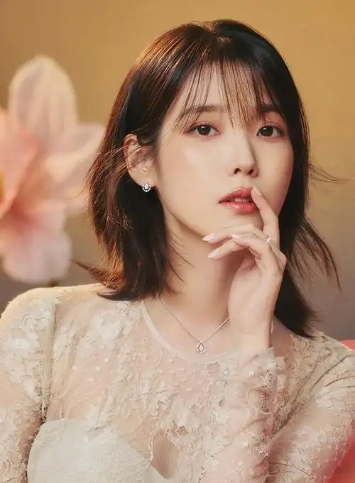 iu代言##iu##李知恩##iu毛线帽齐刘海