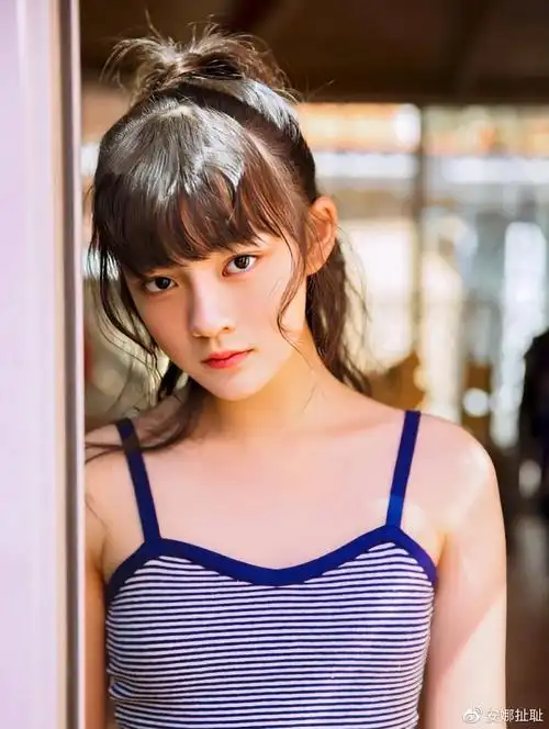 十大00后当红女星!她们肤白貌美大长腿太靓丽惊艳