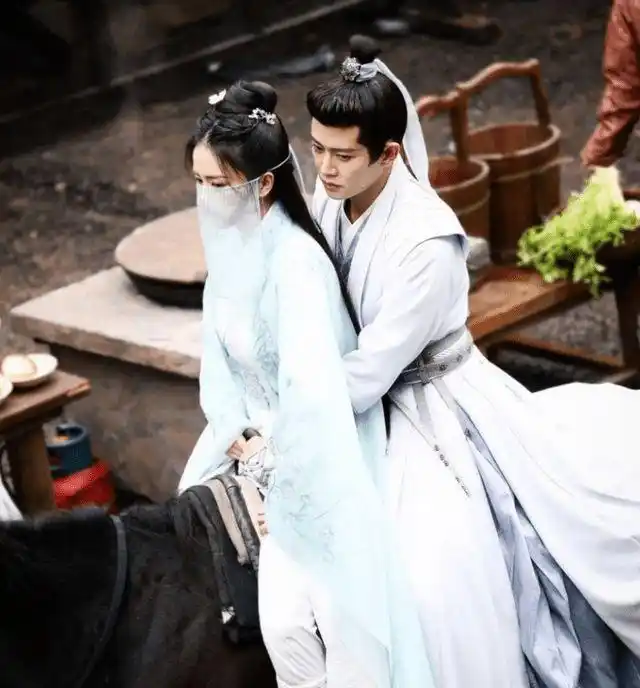 周生如故今日开播任嘉伦白鹿甜虐来袭网友爆款预定