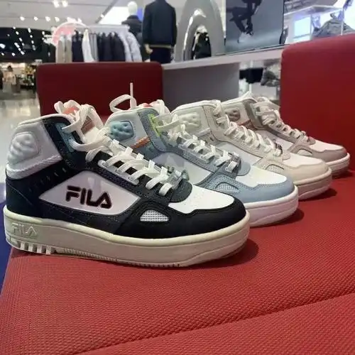 斐乐女生高帮鞋