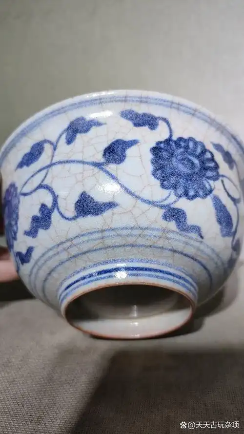 明代老瓷器收藏青花碗,发色沉稳,开片自然,口径14.