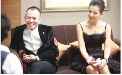 刘涛丈夫王珂突然删光之前的微博,发文称"此处无声胜有声.