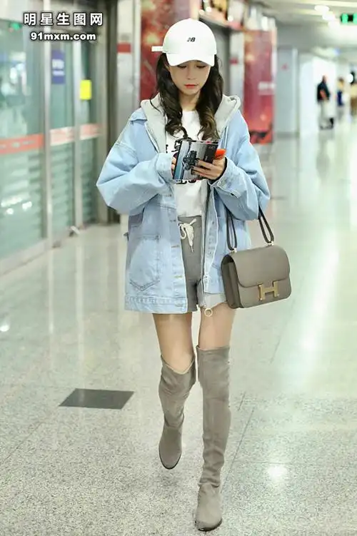 沈梦辰长筒靴机场实拍生图