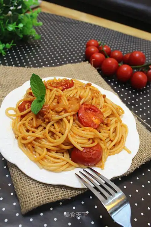 番茄肉酱意大利面