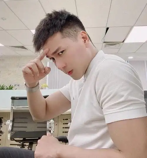 男生弄什么发型好看这6款发型清爽潮流