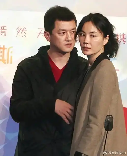 李亚鹏不满网友攻击王菲,被指没有前妻照样幸福,他高情商回怼