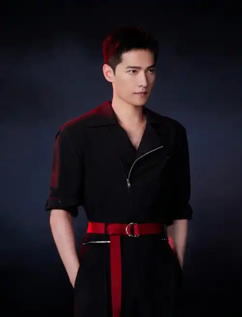 被杨洋工装大片帅到了