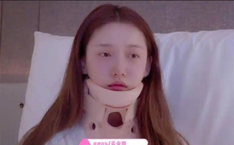 遗憾的是,姜贞羽因为伤病不能参加后面几期的节目,以至于她失去了出道