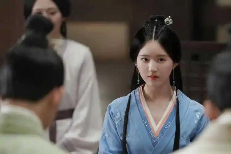 网评95后「最美古装小花」1:赵露思