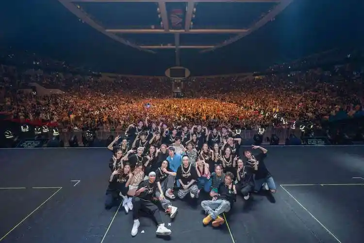 农夫时隔13年再开大型演唱会,兑现广州"三年之约"