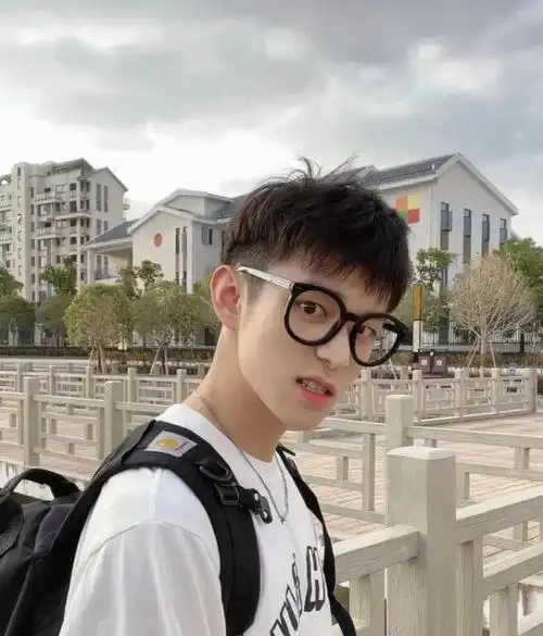 学生碎盖头发型图片 韩式碎盖头发型-好发型