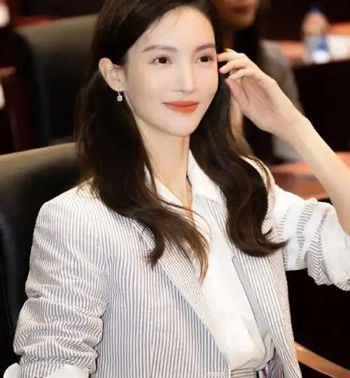 金晨的个人资料简介身高年龄三围图片