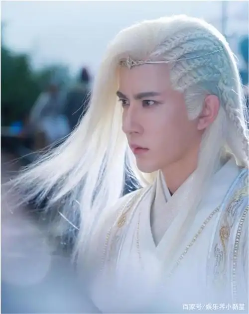古装白发美男,躲过高伟光,逃过朱一龙,却被他迷住了!