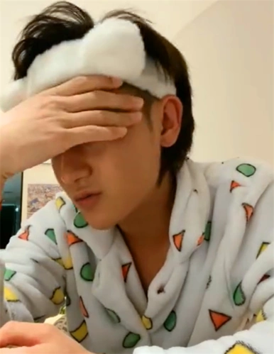 原创黄子韬被粉丝出轨分手事件问道情绪激动,网友:果真是真性情