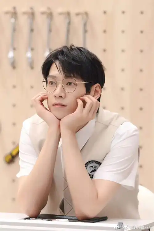 魏大勋魏绍林塑料父子情