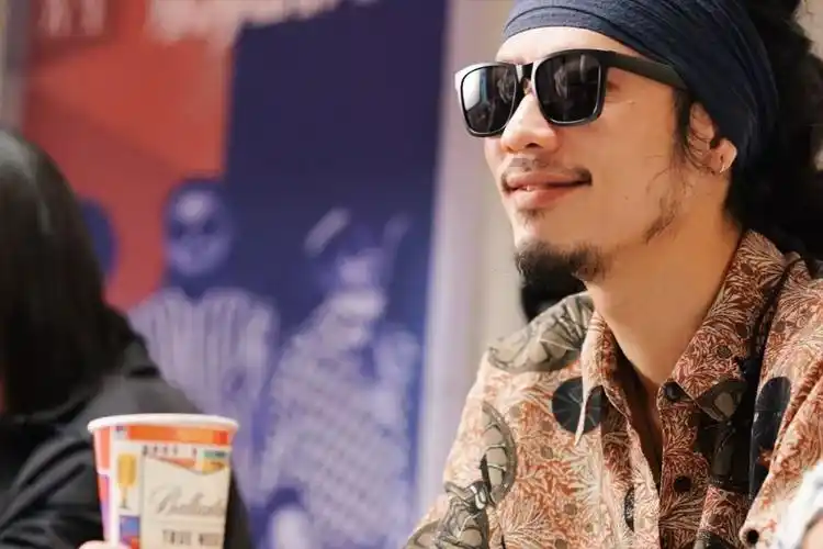 点燃乐队新时代的第一站武汉是海龟先生真实的浪漫