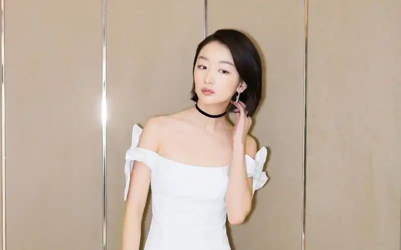 周冬雨甜美漂亮图片桌面壁纸