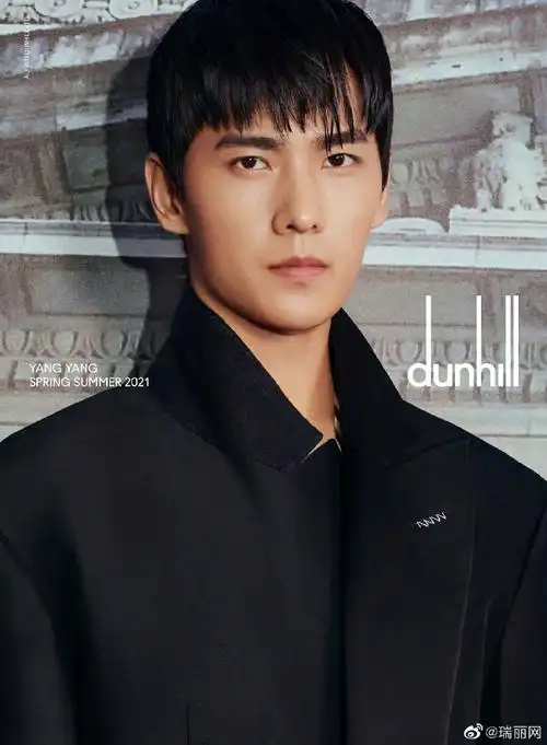 【#杨洋锁骨#】杨洋超话首次出镜演绎 dunhill 2021春夏系列广告大片