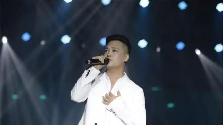 姜玉阳这首痛彻心扉伤感好听爱而不得的爱情唱哭了多少人