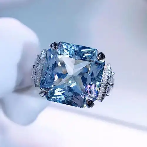 8克拉18k金天然钻石豪镶7