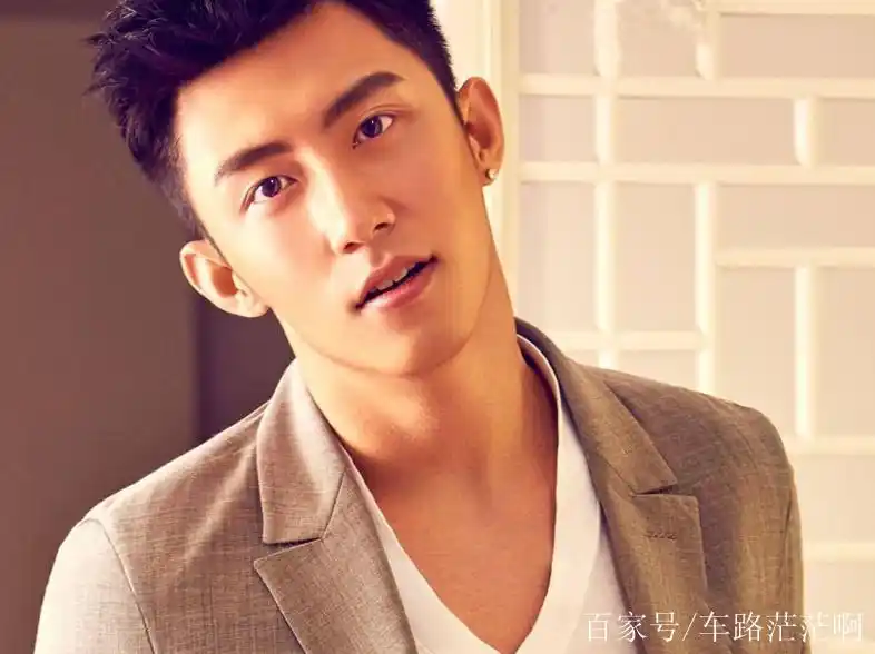 韩国人眼中最帅的中国男星:张艺兴李易峰上榜,第一名人人喜欢!