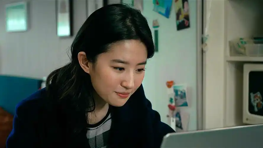 《致青春·原来你还在这里》高清图片合辑|刘亦菲 - 知乎