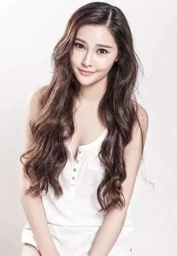 王靓雅性感写真17