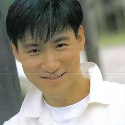 早在90年代就流行这样一句话"有风吹过的地方就有张学友的音乐回荡"