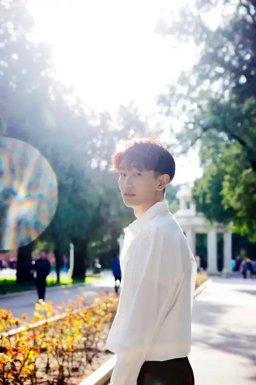 狐友国民校草庄源17岁校草梦想成为像彭于晏一样传递正能量的爱豆