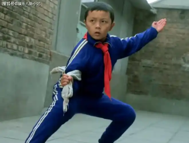 原创9岁被王晶捧红本是李连杰接班人却因周润发一句话退圈