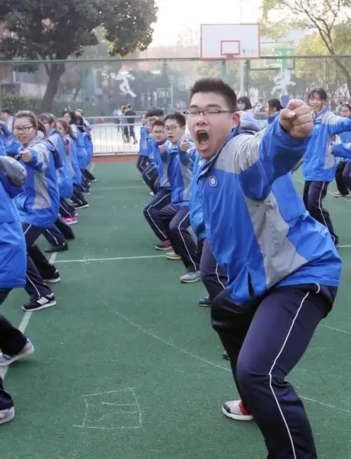语文老师教武术课 上海高中专项化体育课改第三批74校试点