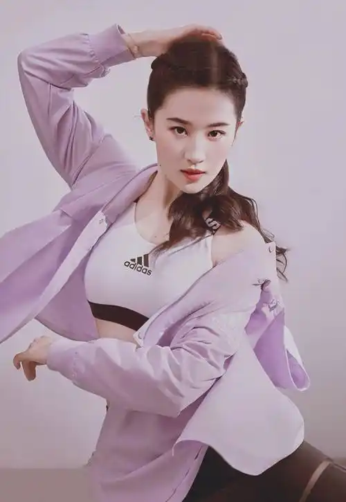 刘亦菲写真大赏:娱乐圈的明珠,她的美丽何止外表?_身材_角色_魅力