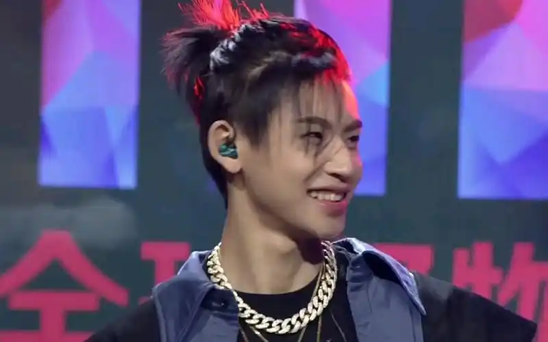 小鬼王琳凯超新星盛典