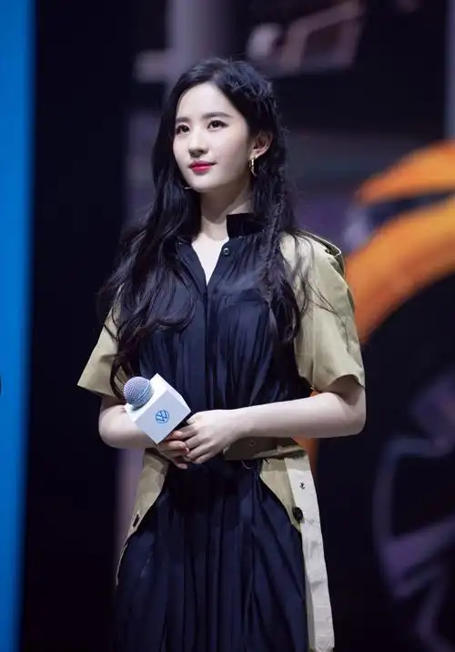 刘亦菲代言上汽大众id.4 x