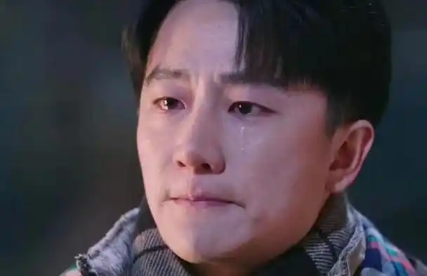 事实证明逐渐销声匿迹的黄轩已经走上男演员的另一条道路