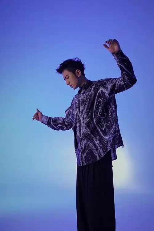 p>肖顺尧(aero),1988年3月23日出生于青海省西宁市,中国内地男歌手