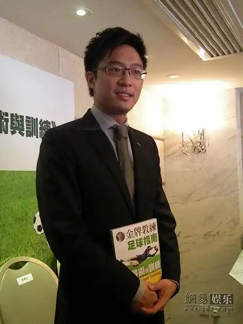 霍启山望勿炒作郭晶晶再孕祝贺章子怡多次称后