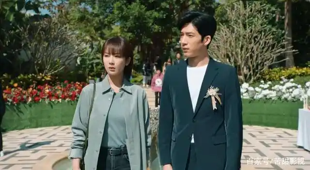 女心理师#在杨紫,井柏然主演的电视剧《女心理师》中,贺顿在闺蜜