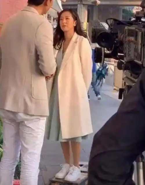 难怪影剧不敢拍下半身镜头下移后是不忍直视的尴尬画面