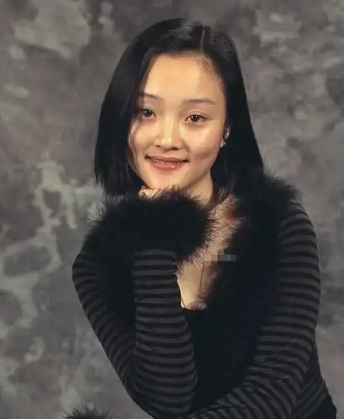 李小璐16岁旧照,原来她年轻时长这样?网友:不敢相信