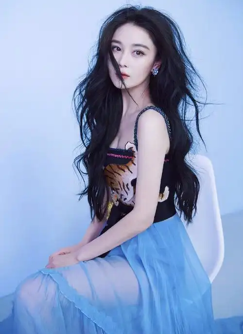 "一嫁改命"的张馨予,曾经的黑料不攻自破,她老公何捷也不简单