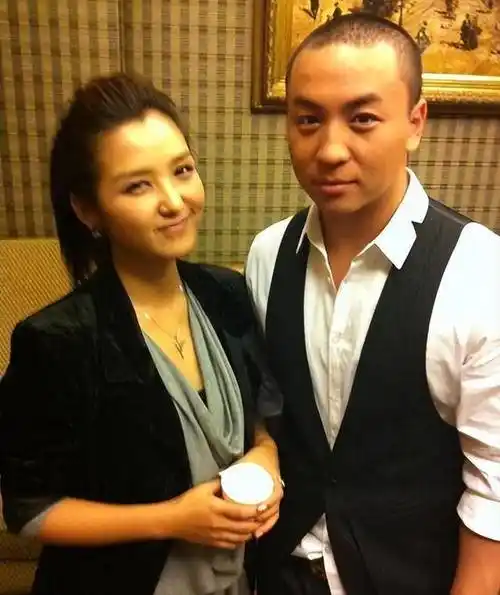 在线求工作,县城走穴,一个比一个卑微_吴莫愁_马景涛_庾澄庆