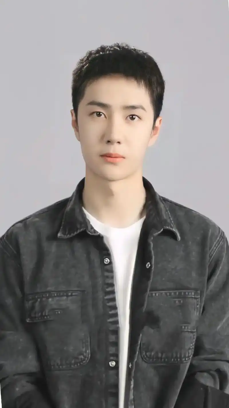 我爱短发博@uniq-王一博  #王一博  - 抖音