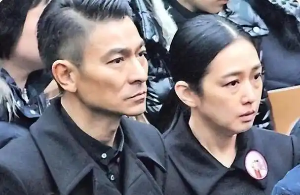 回顾豪门千金朱丽倩携亿万身家嫁给刘德华46岁高龄产子