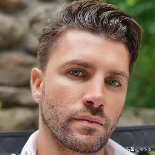 经典男士发型大全 卷发 两边铲 渐变 侧分头 后背头