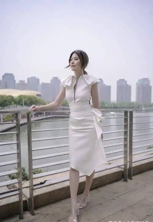 陈慧琳的"3d裙"才厉害,一般人还真驾驭不了_造型_感觉_设计