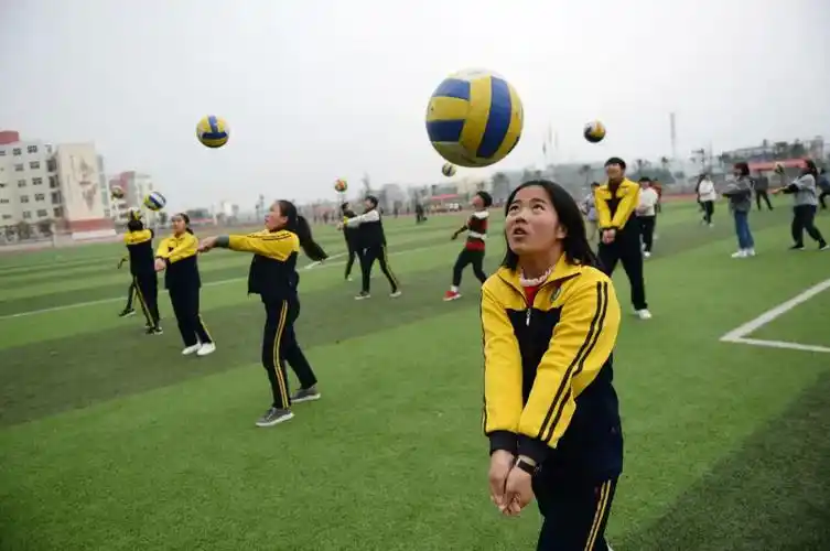 鸣镝| 上好体育课,素质教育才能不"缺钙"