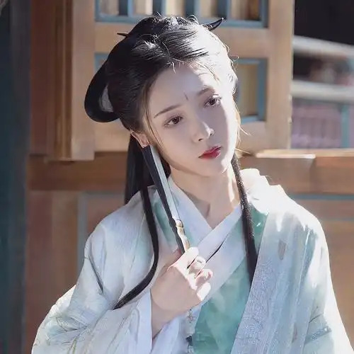 "南国有佳人,容华若桃李"微博自截 古风汉服女生头像