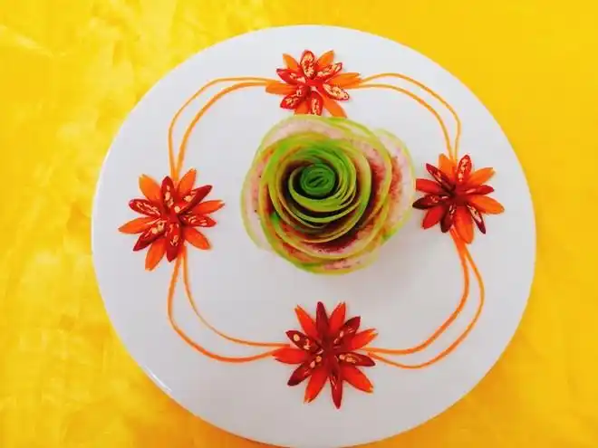 【凉菜摆盘的做法步骤图,凉菜摆盘怎么做好吃】随风1231_下厨房