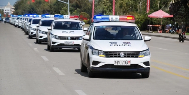 老农到北京看病,子女交不起医药费找到部队,身份曝光引起轰动